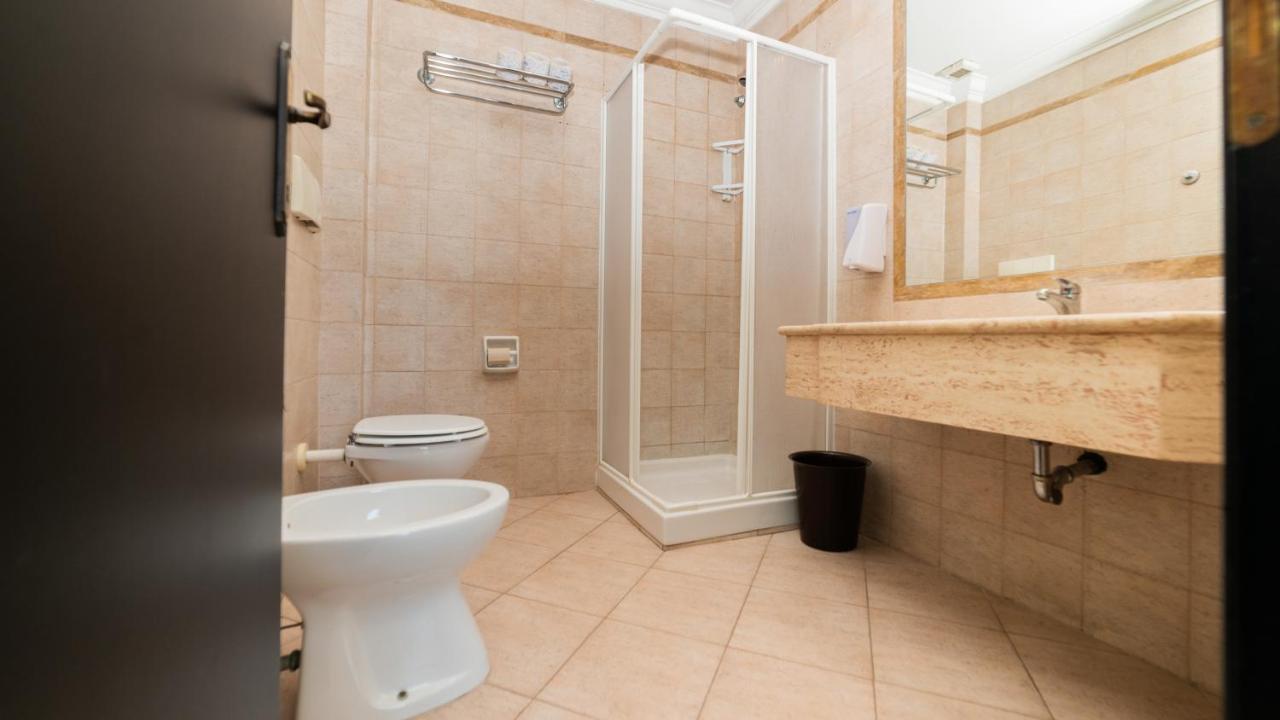 Hotel Center 3 Rome Bagian luar foto