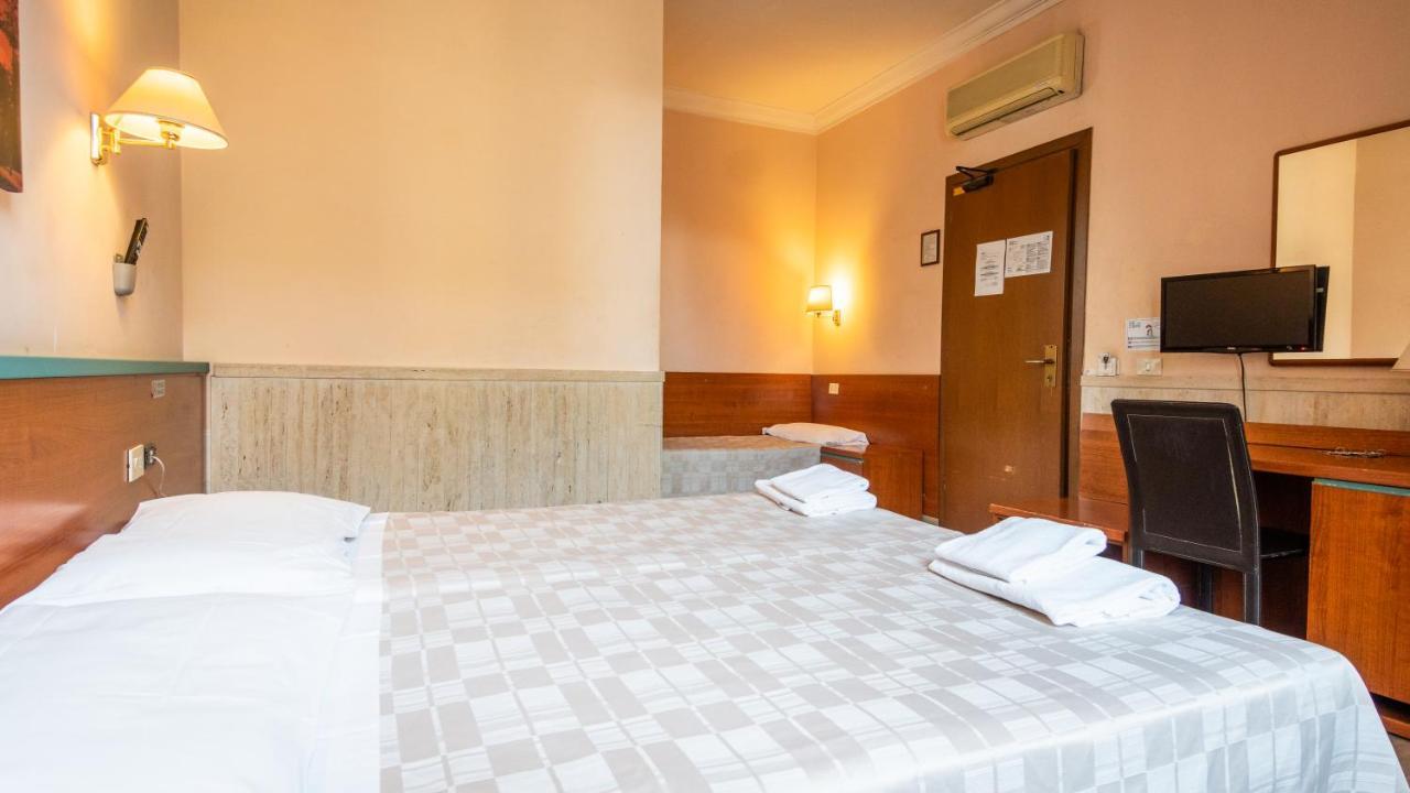 Hotel Center 3 Rome Bagian luar foto