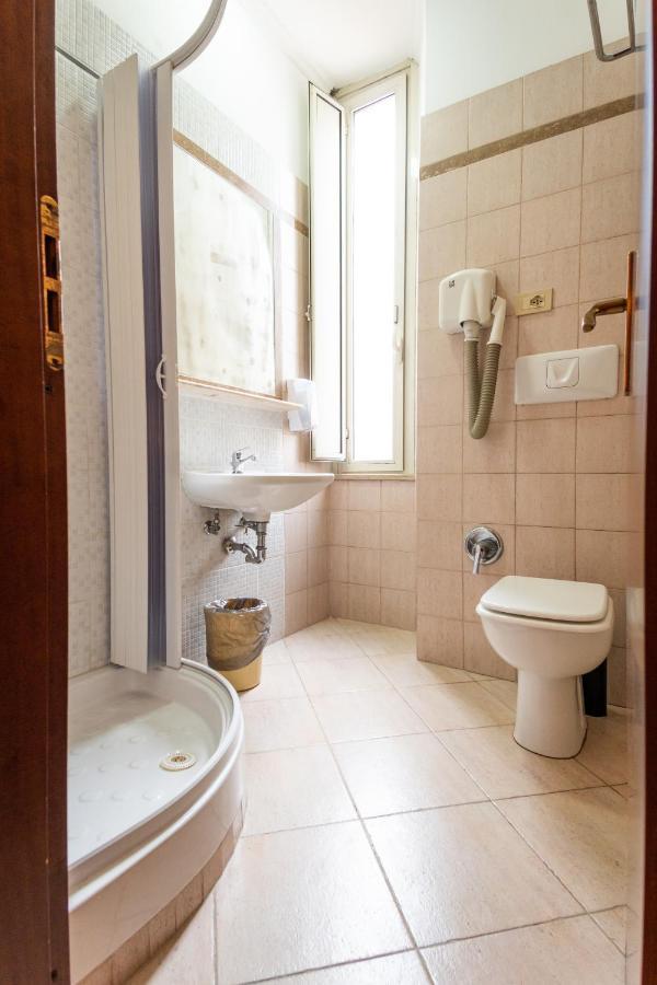 Hotel Center 3 Rome Bagian luar foto