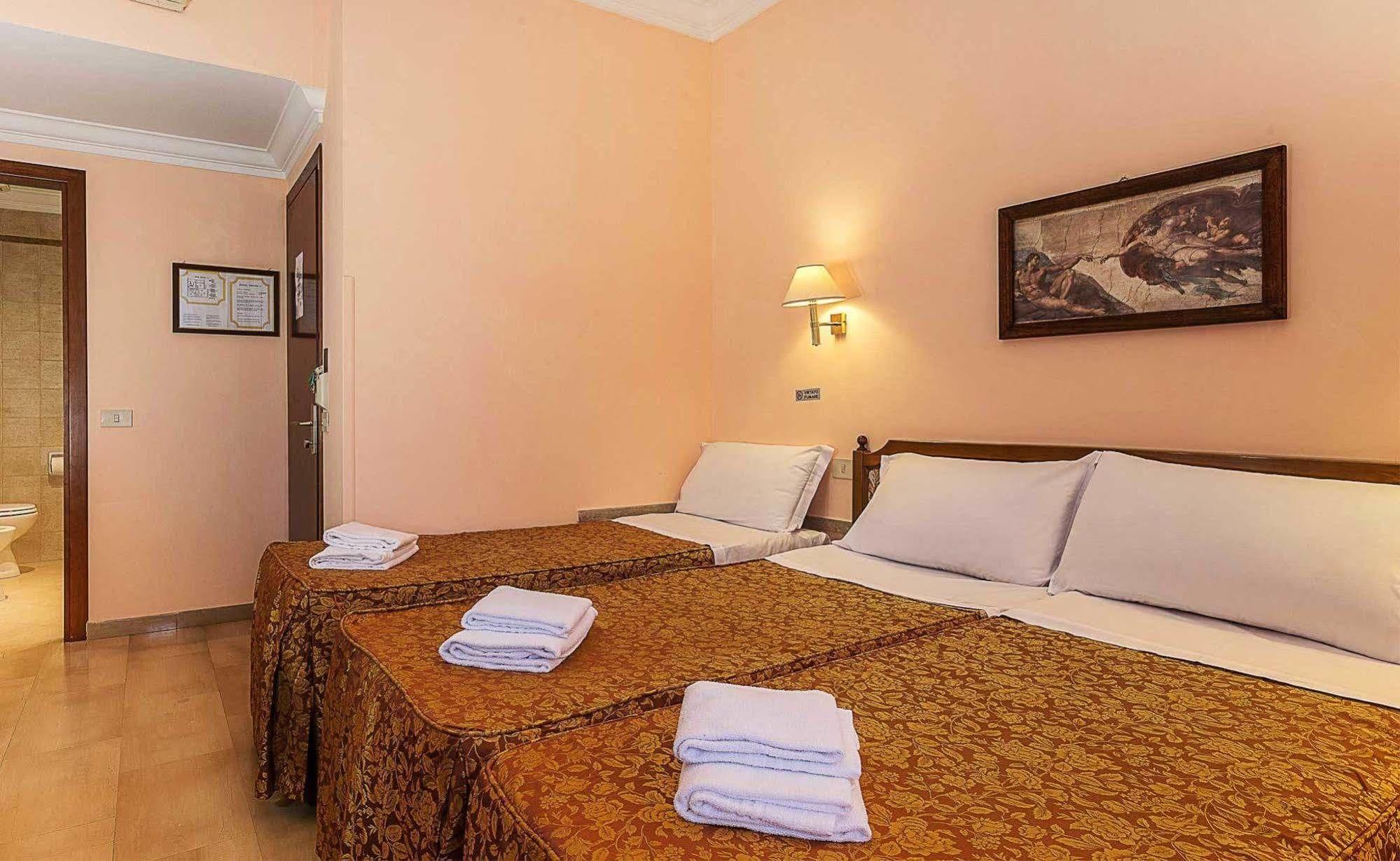 Hotel Center 3 Rome Bagian luar foto